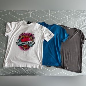 Set of t-shirts